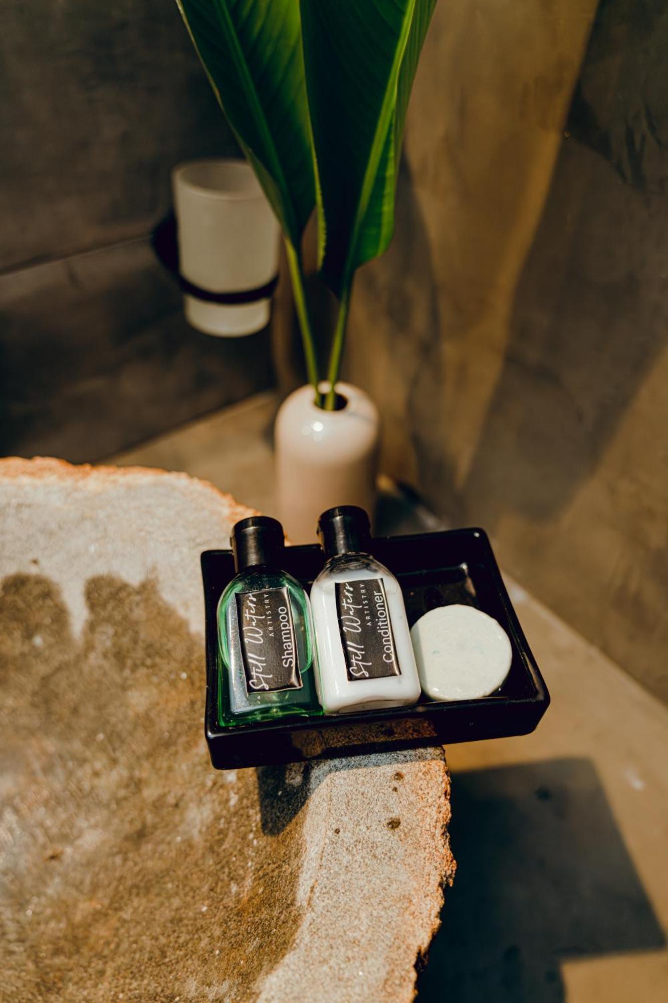 Still Waters Artistry ネゴンボ エクステリア 写真